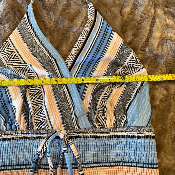 Venus XS fits small too with up to D cup halter jumpsuit EUC with pockets - Picture 10 of 14